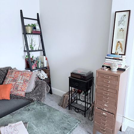 לונדון Bright And Modern Flat Near Portobello Road And The Canal מראה חיצוני תמונה