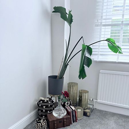 לונדון Bright And Modern Flat Near Portobello Road And The Canal מראה חיצוני תמונה